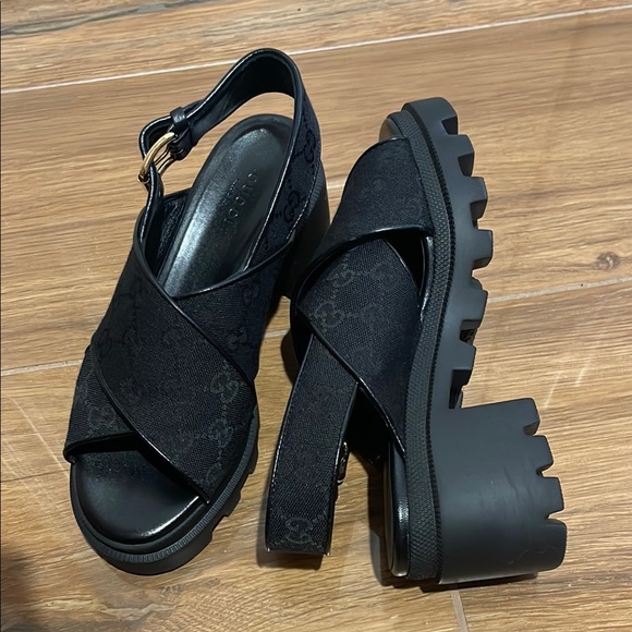 Gucci Black Platform Sandals with Chunky Sole - Picture 1 of 11